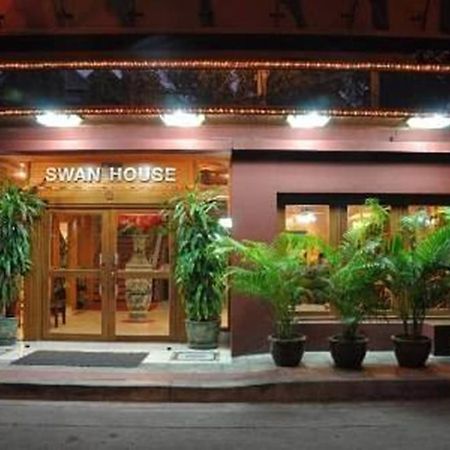 Swan Hotel Бангкок Экстерьер фото