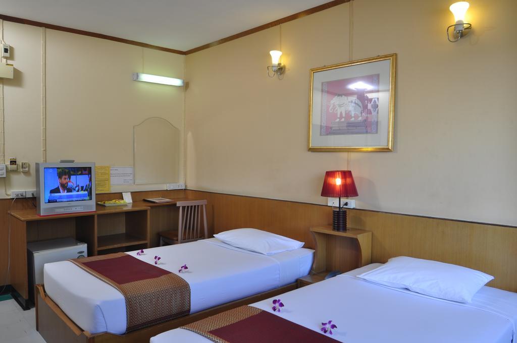 Swan Hotel Бангкок Экстерьер фото