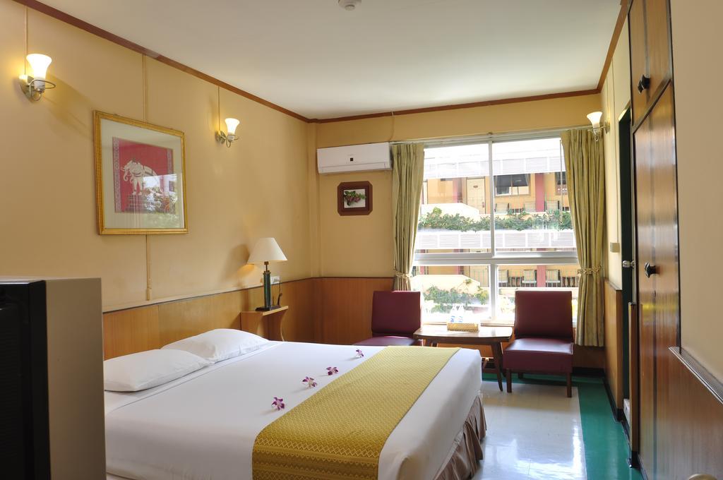 Swan Hotel Бангкок Экстерьер фото
