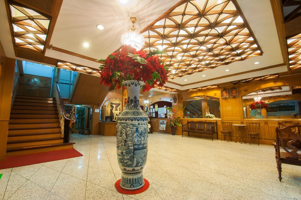 Swan Hotel Бангкок Экстерьер фото