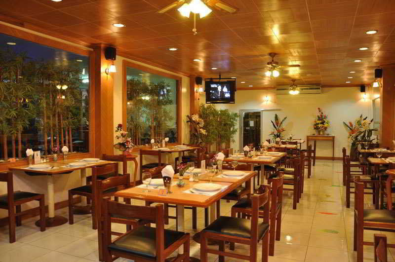Swan Hotel Бангкок Экстерьер фото